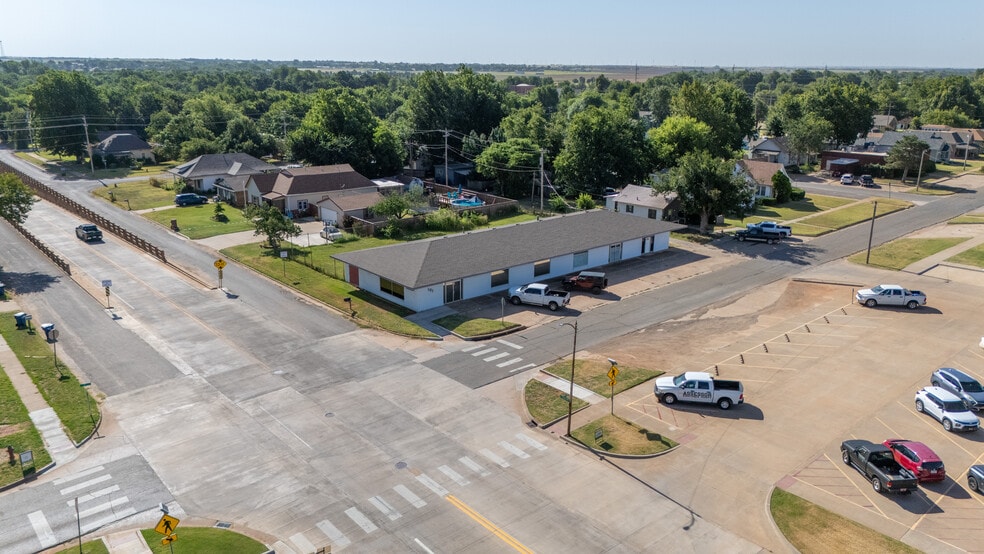 More Photos Of 101 S 6th St, Kingfisher General Retail For Sale