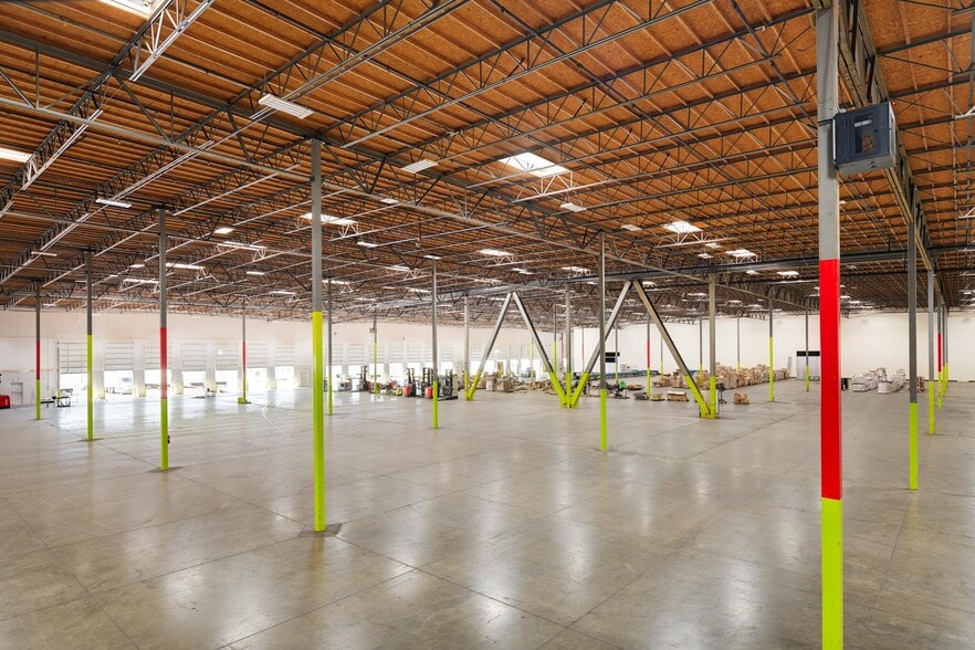 More Photos Of 218 Machlin Ct, City Of Industry Warehouse For Lease