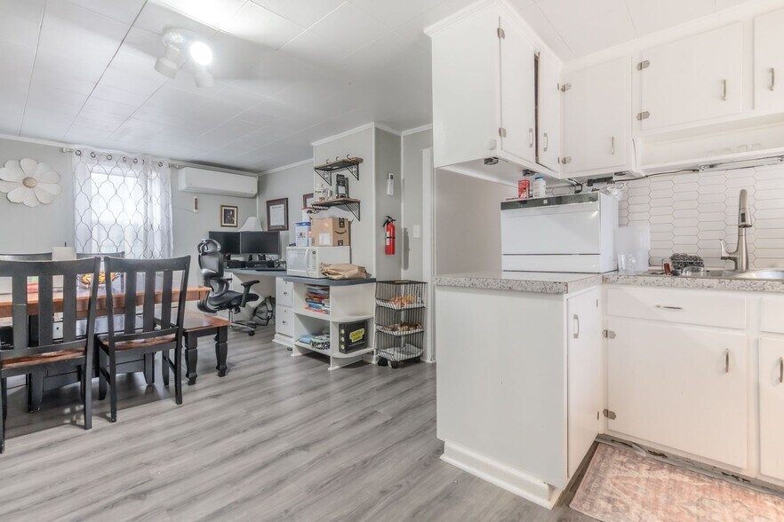 More Photos Of 49 N Broad St, Nazareth Storefront Retail Residential For Sale