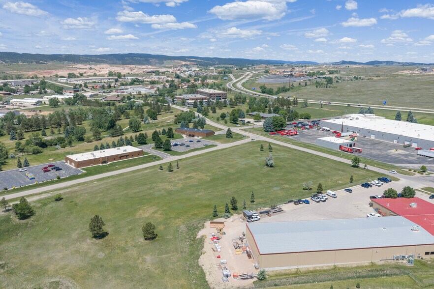 More Photos Of 2319 N Plaza Dr, Rapid City Warehouse For Lease