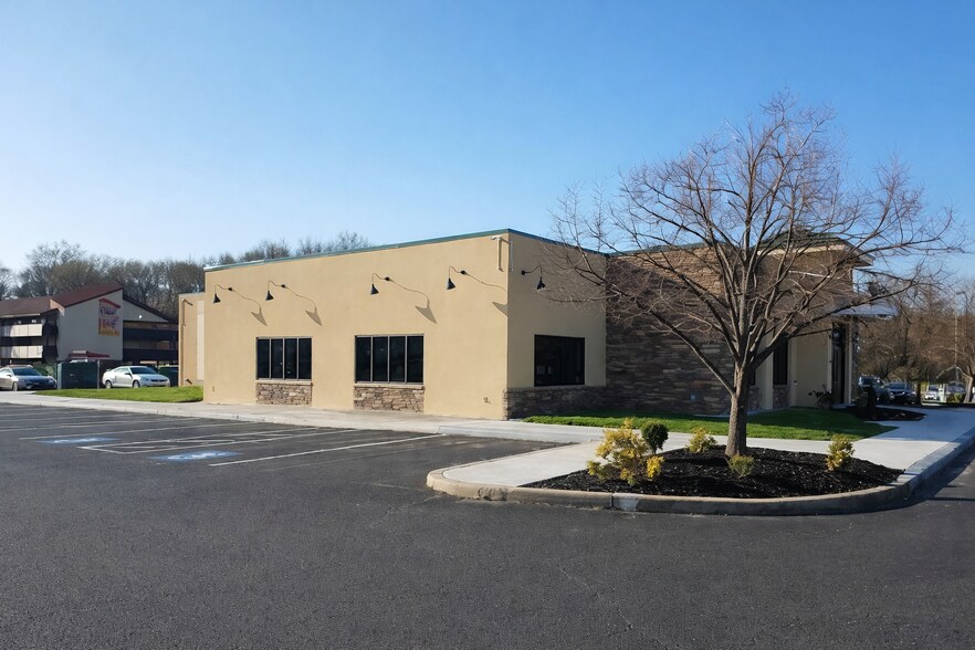 More Photos Of 425 Stanton Christiana Rd, Newark Restaurant For Lease