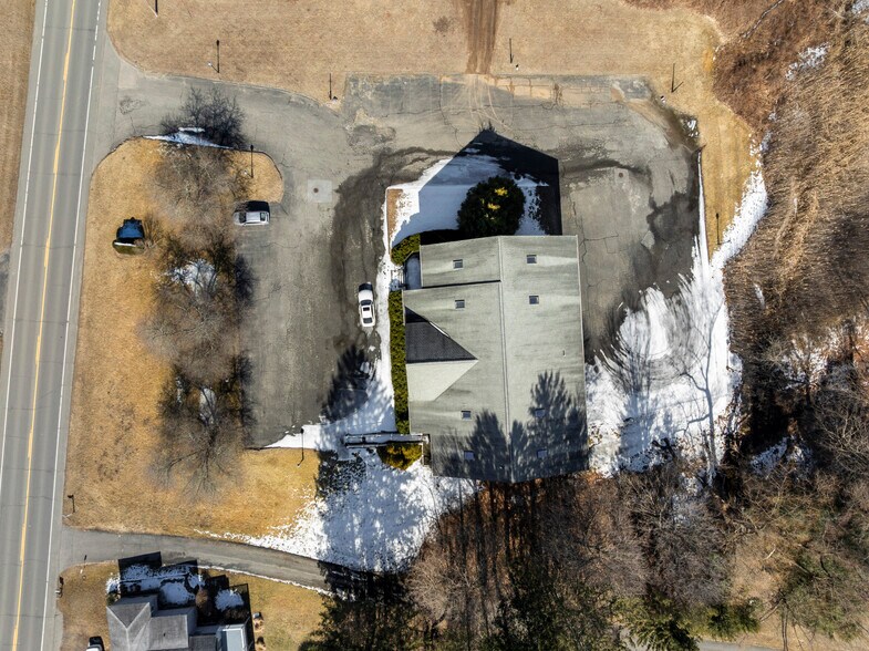 More Photos Of 128 Litchfield Rd, New Milford Medical For Sale