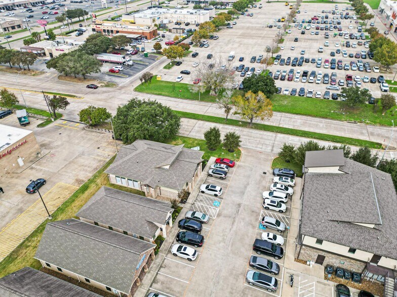 More Photos Of 410 Park Grove Dr, Katy Healthcare For Lease