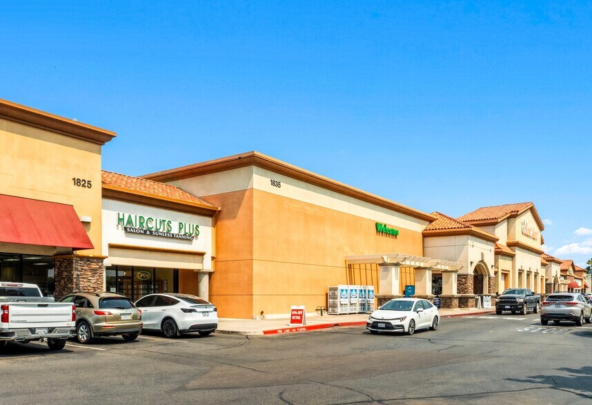 More Photos Of 1815-1865 Herndon Ave, Clovis Unknown For Lease