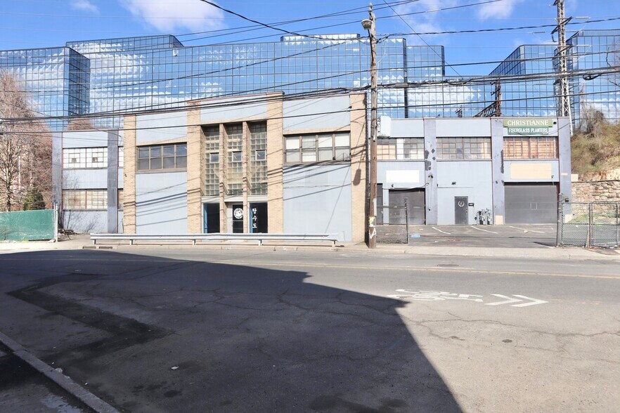 More Photos Of 225 Greenwich Ave, Stamford Manufacturing For Lease