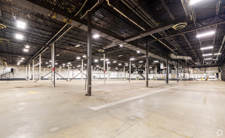 More Photos Of 121 Technology Dr, Durham Unknown For Lease