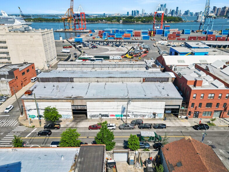 More Photos Of 170-186 Van Brunt St, Brooklyn Warehouse For Lease