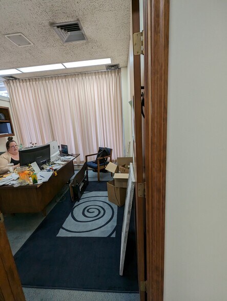 More Photos Of 20 Pearl St, Council Bluffs Office For Sale