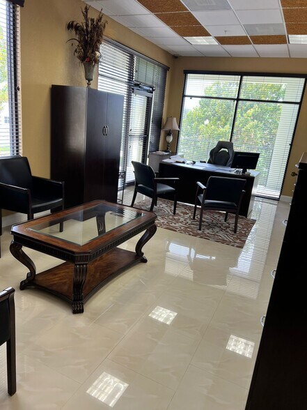 More Photos Of 4175 S Pipkin Rd, Lakeland Office For Lease