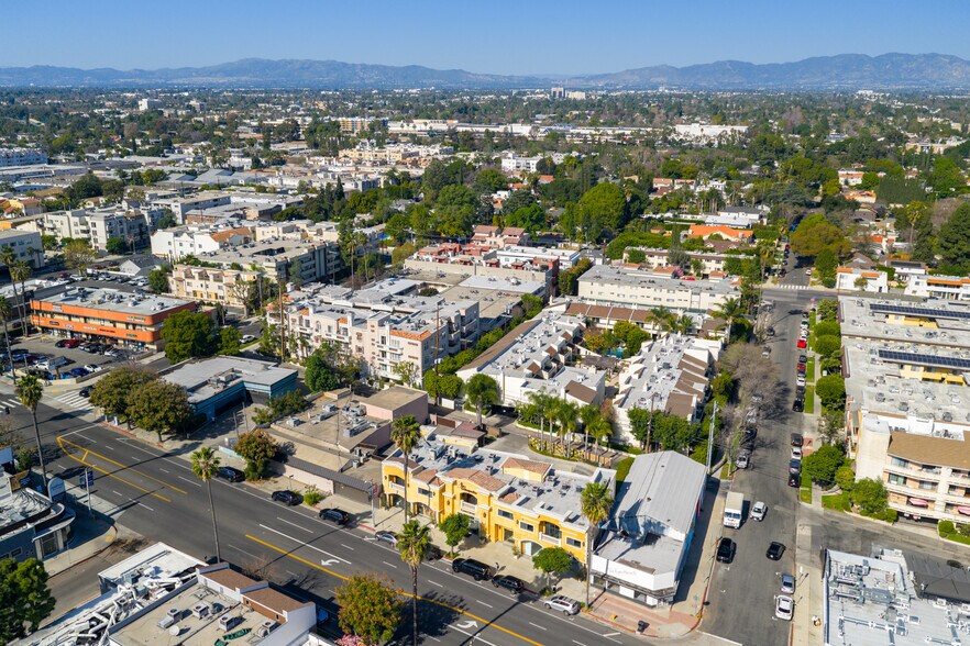 More Photos Of 13833-13841 Ventura Blvd, Sherman Oaks Storefront Retail Office For Sale