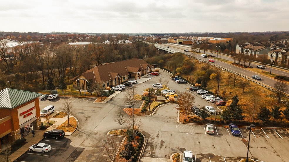 More Photos Of 242 Indian Lake Blvd, Hendersonville Medical For Lease