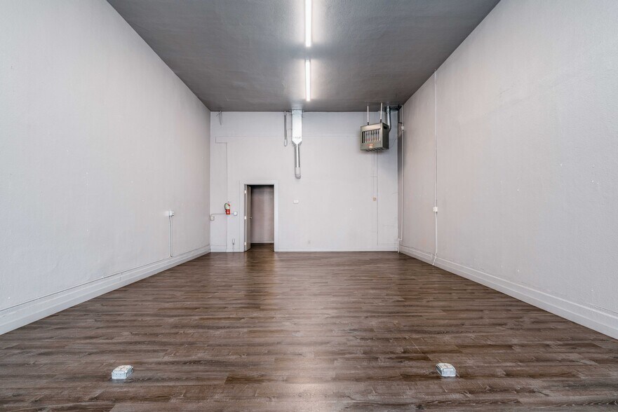 More Photos Of 328-372 N State St, Ukiah Storefront Retail Office For Lease