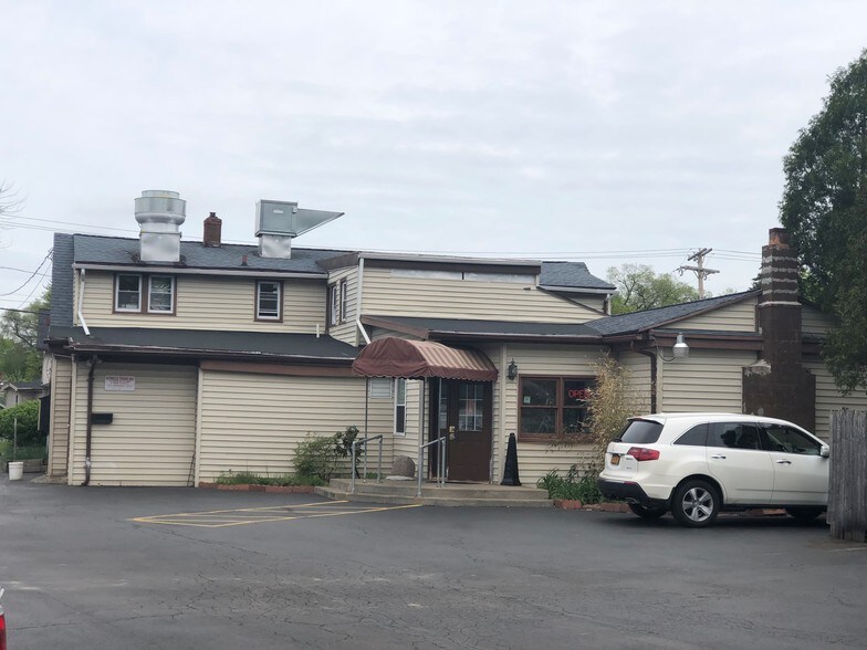 More Photos Of 2185 Monroe Ave, Rochester Restaurant For Sale
