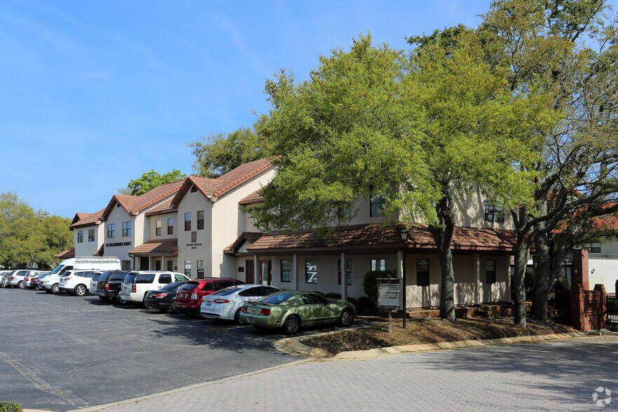 More Photos Of 79 Bay Bridge Dr, Gulf Breeze Medical For Sale
