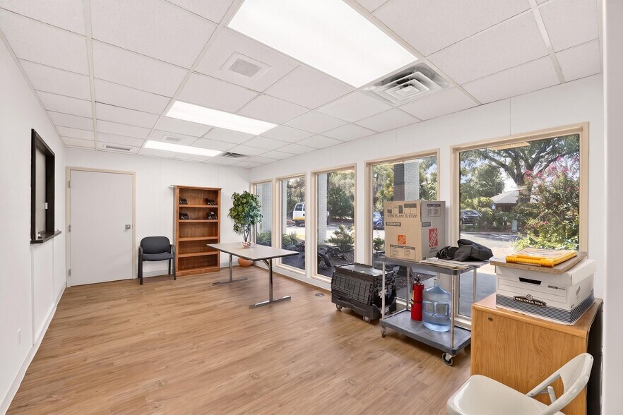 More Photos Of 6717 NW 11th Pl, Gainesville Medical For Lease