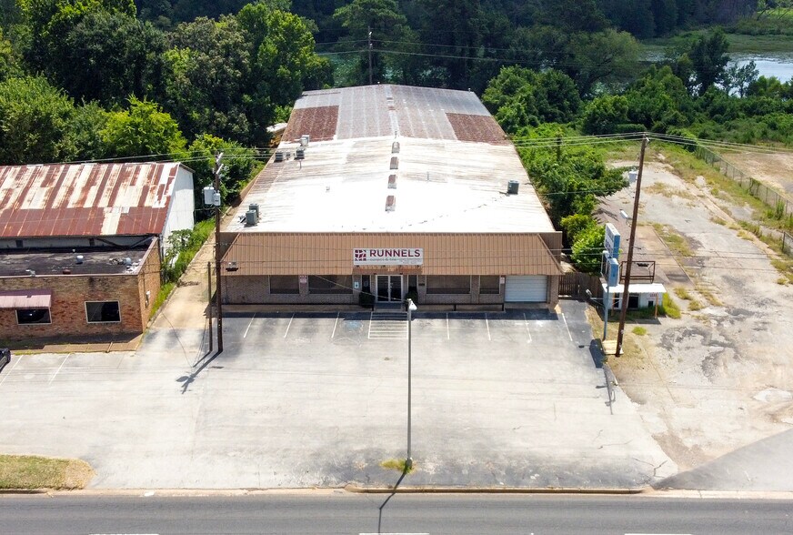 More Photos Of 414 US Highway 79 N, Henderson Industrial For Sale