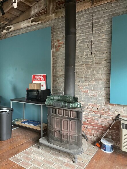 More Photos Of 6 Coryell St, Lambertville Storefront Retail Residential For Lease