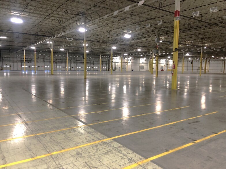 More Photos Of 2000 Cane Creek Pky, Ringgold Manufacturing For Sale