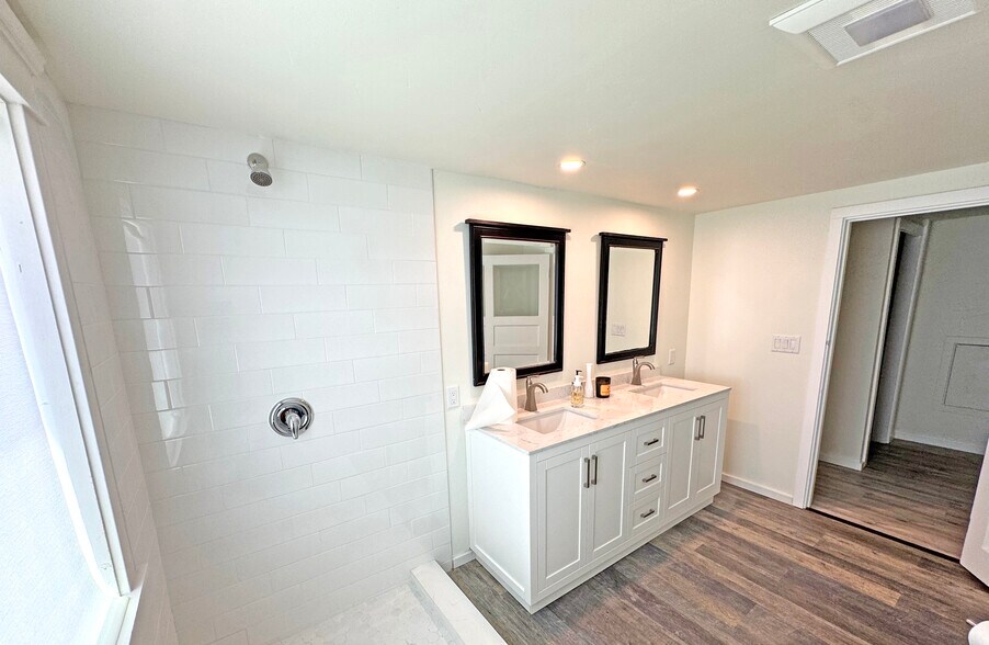 More Photos Of 745 Park St, Paso Robles General Retail For Sale