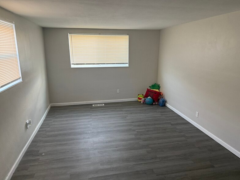 More Photos Of 2615 N Gettysburg Ave, Dayton Apartments For Sale