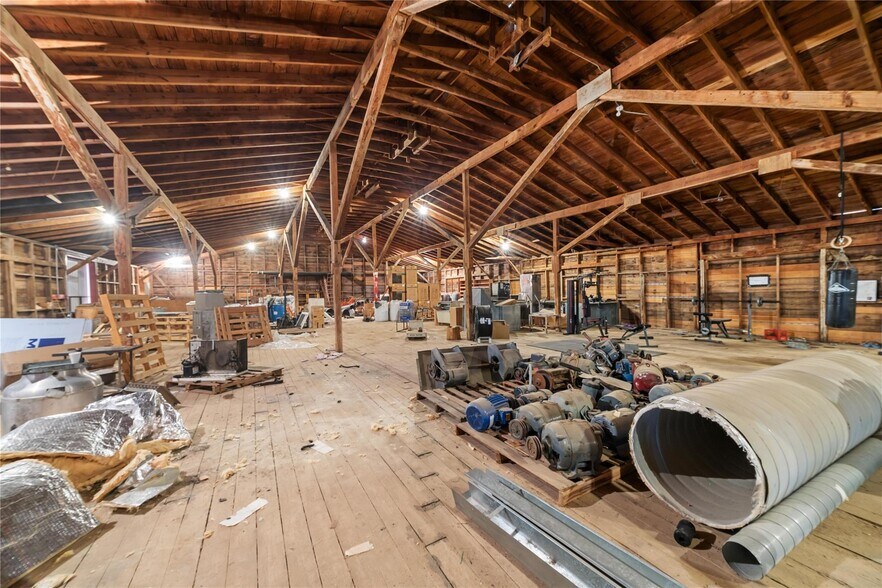More Photos Of 1403 Blake Dr, Brownwood Warehouse For Sale