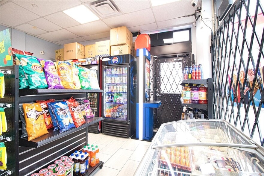 More Photos Of 410 Queen St, Chatham Service Station For Sale