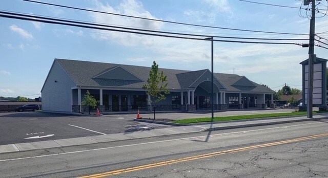 More Photos Of 557 Killingly St, Johnston Storefront Retail Office For Lease