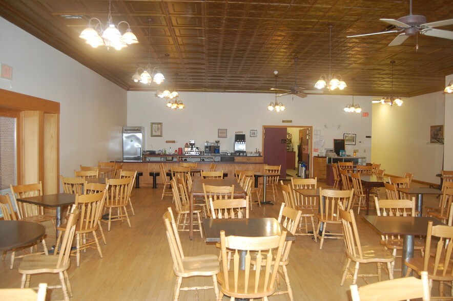 More Photos Of 405 Exchange St, Geneva Storefront For Sale