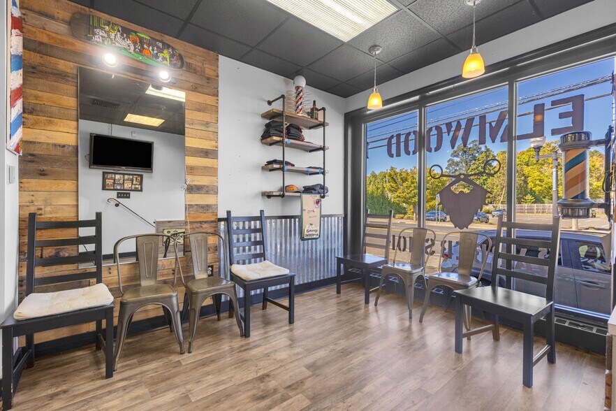 More Photos Of 1145-1147 New Britain Ave, West Hartford Apartments For Sale