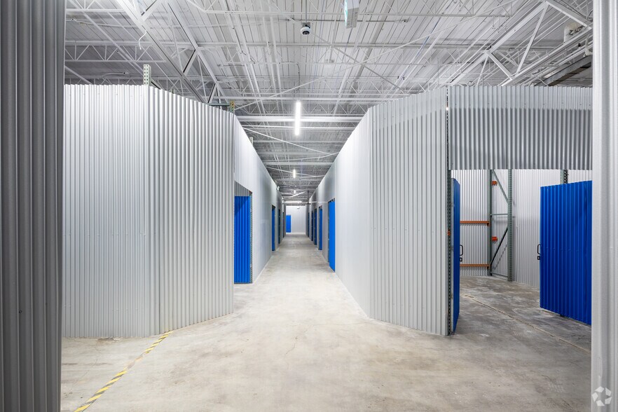 More Photos Of 724 Caledonia Rd, Toronto Warehouse For Lease