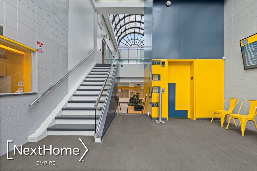 More Photos Of 27-47 Crescent St, Astoria Medical For Lease