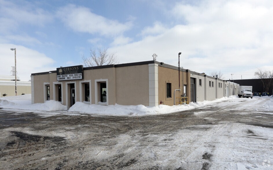 Primary Photo Of 25 Northfield Dr, Waterloo Flex For Lease