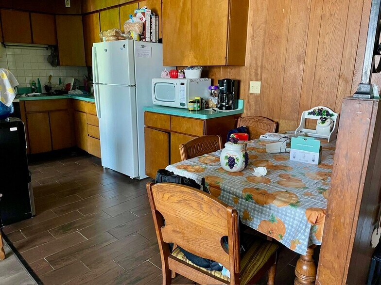 More Photos Of 218 N 4th St, Rockford Apartments For Sale