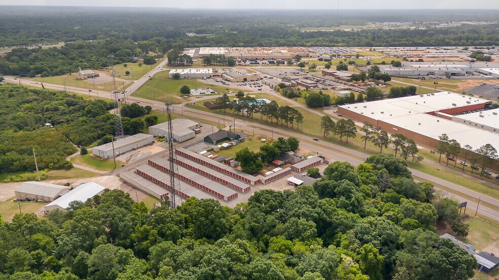More Photos Of 2331 Congressman W L Dickinson dr, Montgomery Self Storage For Sale