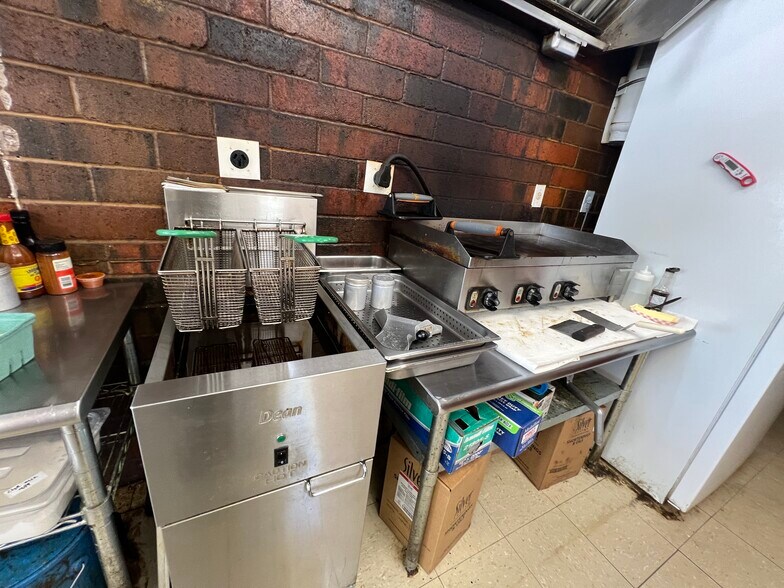 More Photos Of 440 W Main St, Lamoni Fast Food For Sale