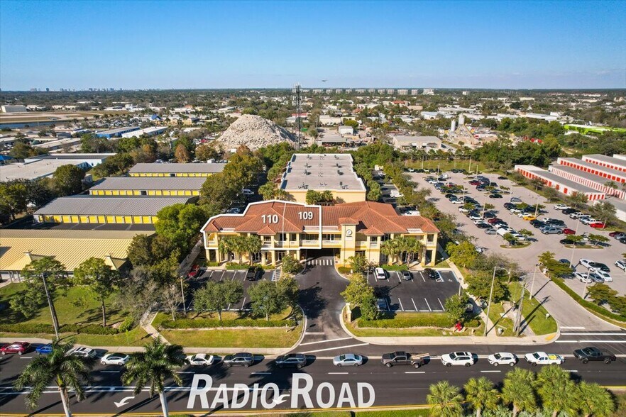 More Photos Of 3415 Radio Rd, Naples Office For Sale