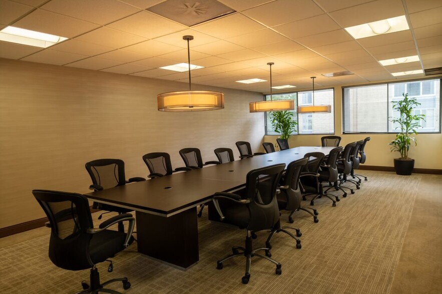 More Photos Of 333 W Broadway, Long Beach Medical For Lease