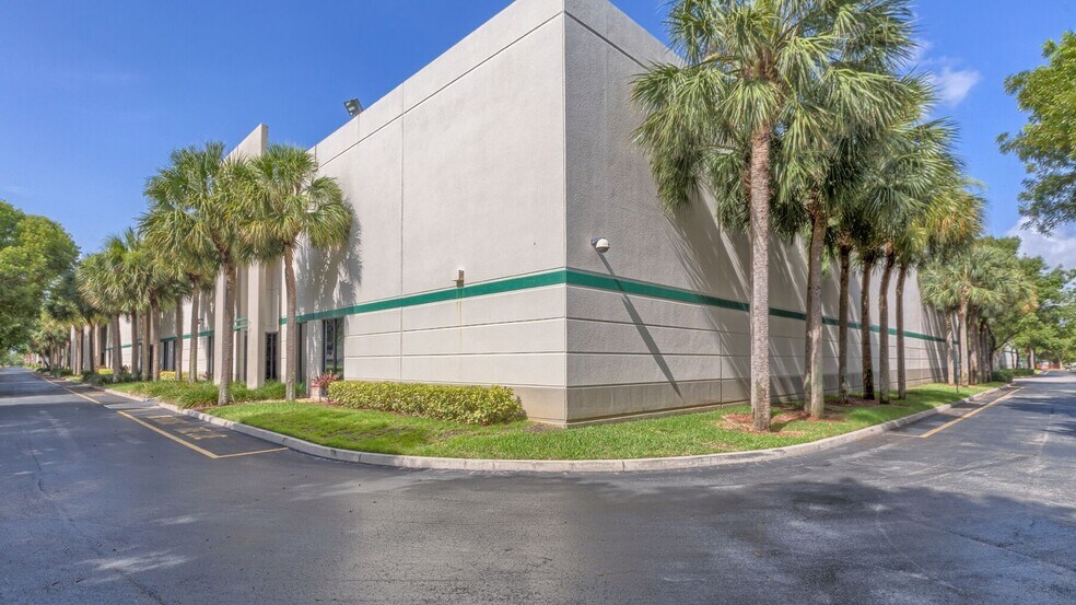 More Photos Of 700 NW 33rd St, Pompano Beach Unknown For Lease