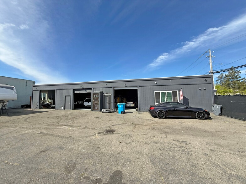 More Photos Of 3145 Coffey Ln, Santa Rosa Warehouse For Sale