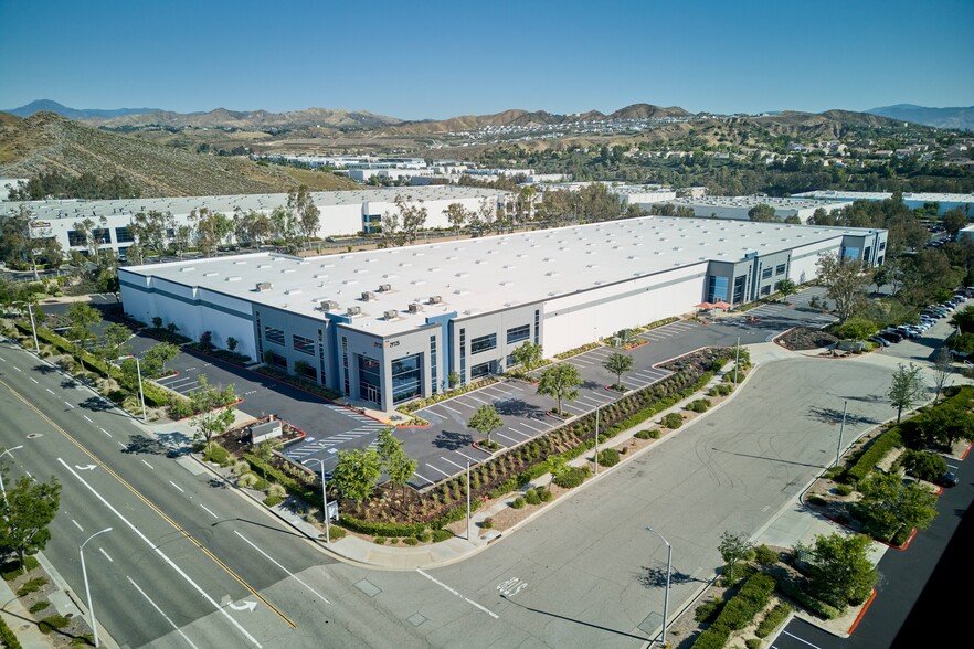 More Photos Of 29125 Avenue Paine, Valencia Warehouse For Lease