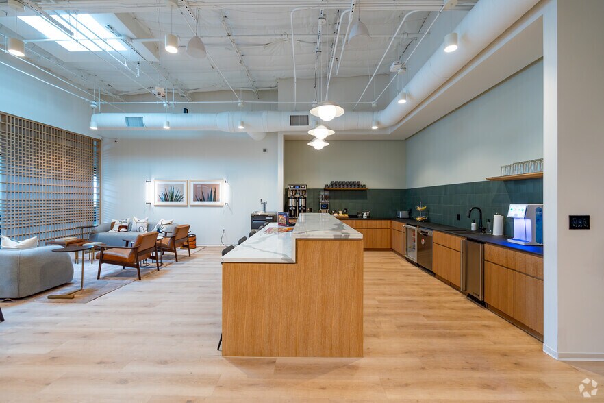 More Photos Of 3110 N Central Ave, Phoenix Coworking Space