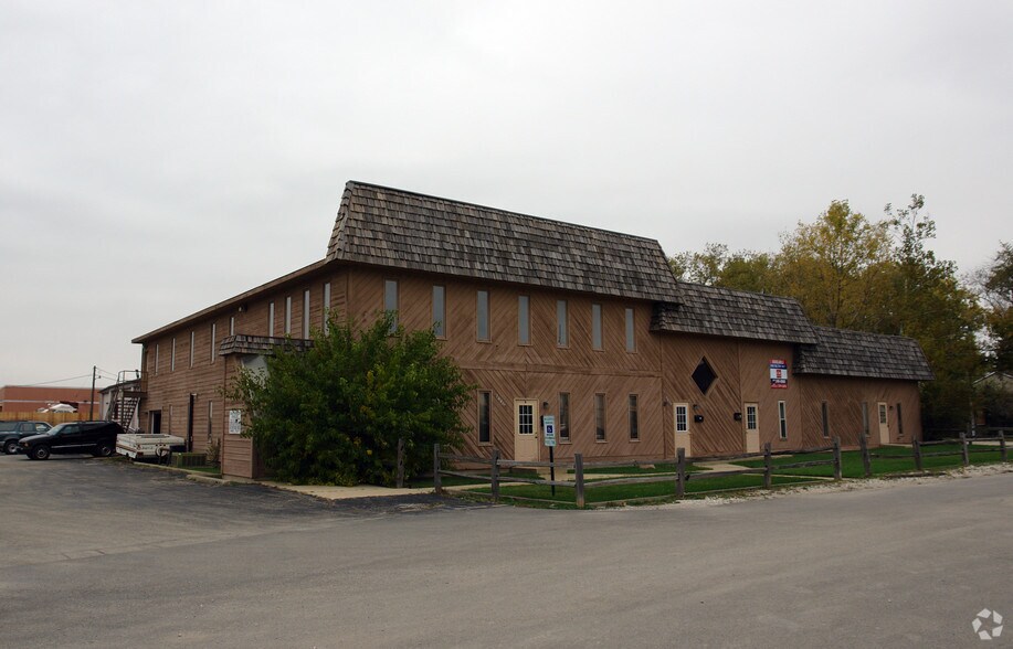 More Photos Of 3816 Grandview Ave, Gurnee Industrial For Sale