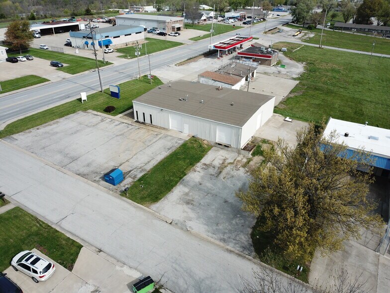 More Photos Of 909 N Scott Ave, Belton Warehouse For Sale