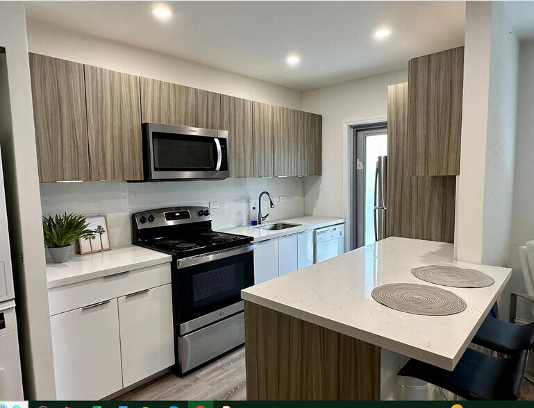 More Photos Of 11th St., Miami Beach Apartments For Sale