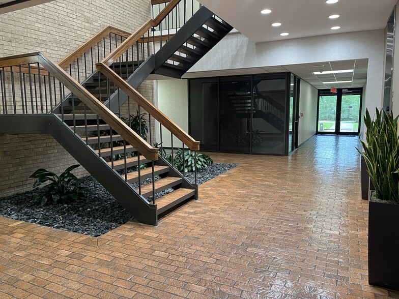 More Photos Of 600 Rockmead Dr, Kingwood Unknown For Lease