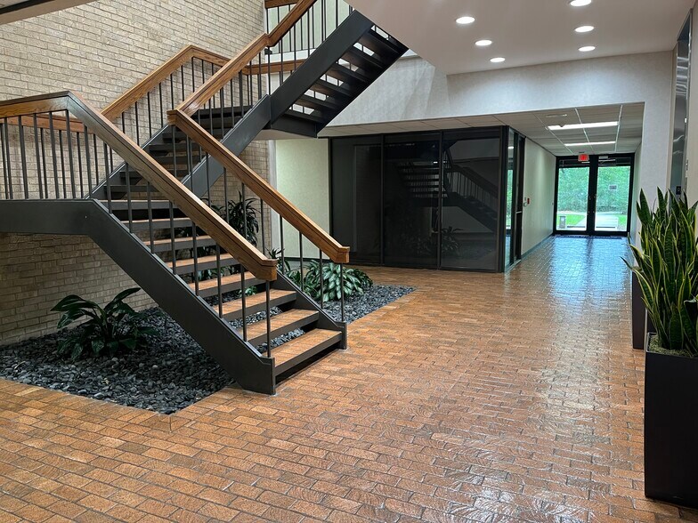 More Photos Of 600 Rockmead Dr, Kingwood Office For Lease