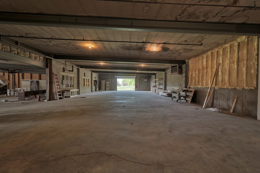 More Photos Of 106 E Smith St, Iron Mountain Distribution For Sale