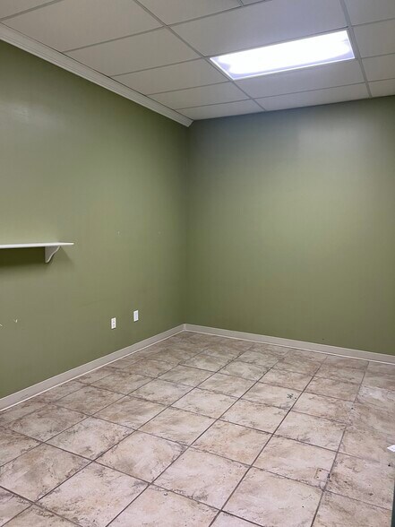 More Photos Of 2020 US Highway 98, Daphne Unknown For Lease