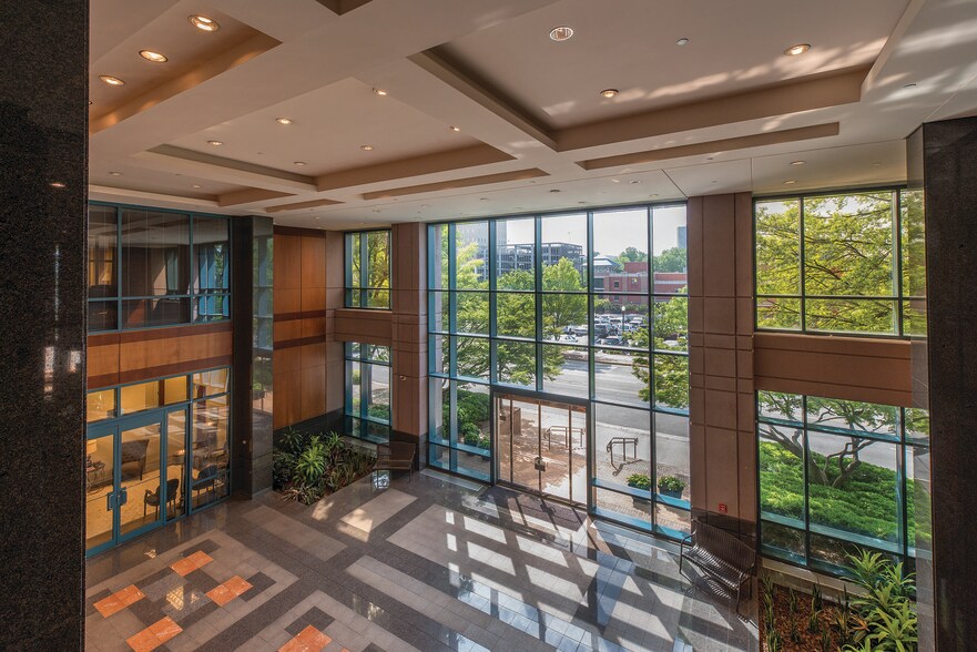 More Photos Of 200 Clinton Ave W, Huntsville Office For Lease