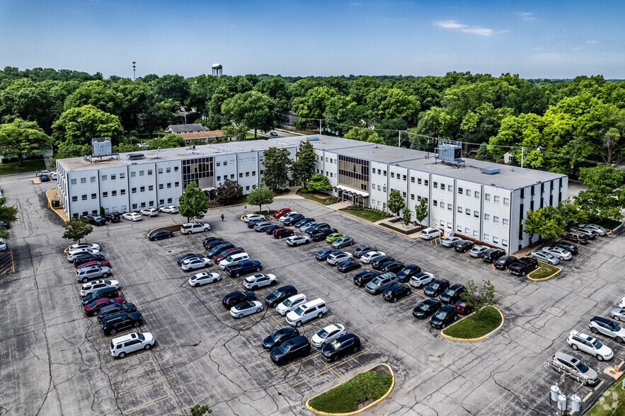 More Photos Of 7301 Mission Rd, Prairie Village Medical For Lease